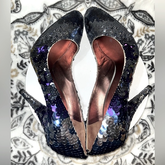 MIU MIU Sequin Embellishments Round ToePumpsHeels Size41 U.S. Size11 - Picture 9 of 16
